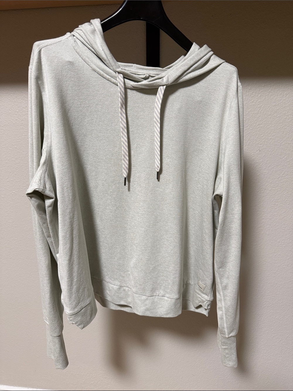 Vuori Womens Halo Performance Hoodie XL Light Grey Cream DreamKnit VW226